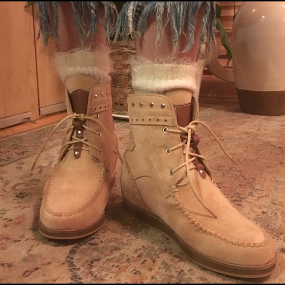 READ DETAILS~ HIDDEN WEDGE TAN BOOTIE WITH SILVER SMALL STUD EMBELLISHMENT - Picture 2 of 16